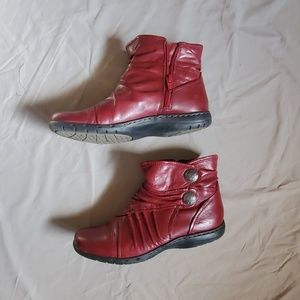 Rockport Cobb Hill booties red